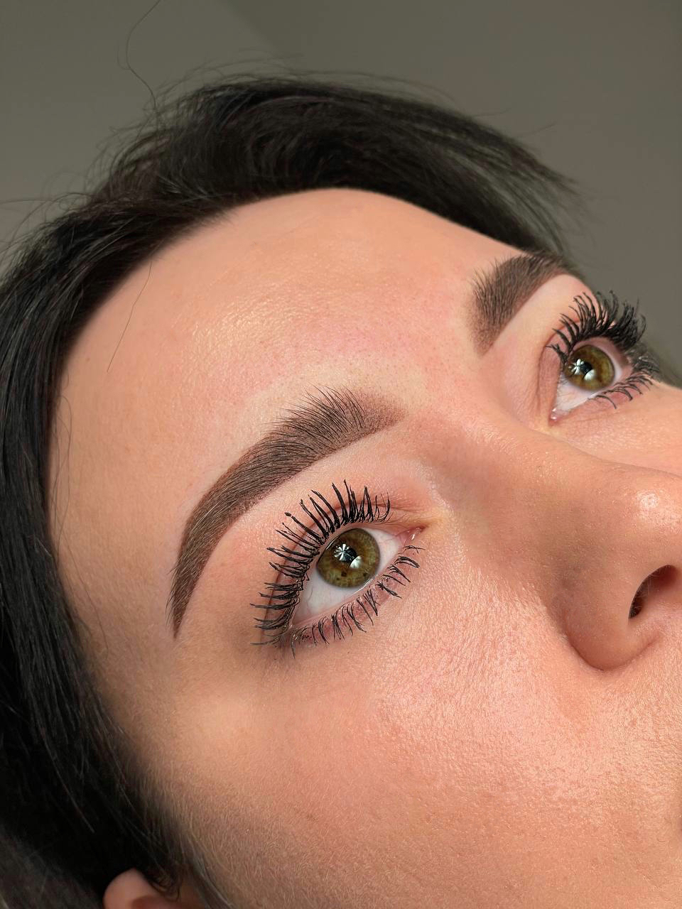 Брови — графика