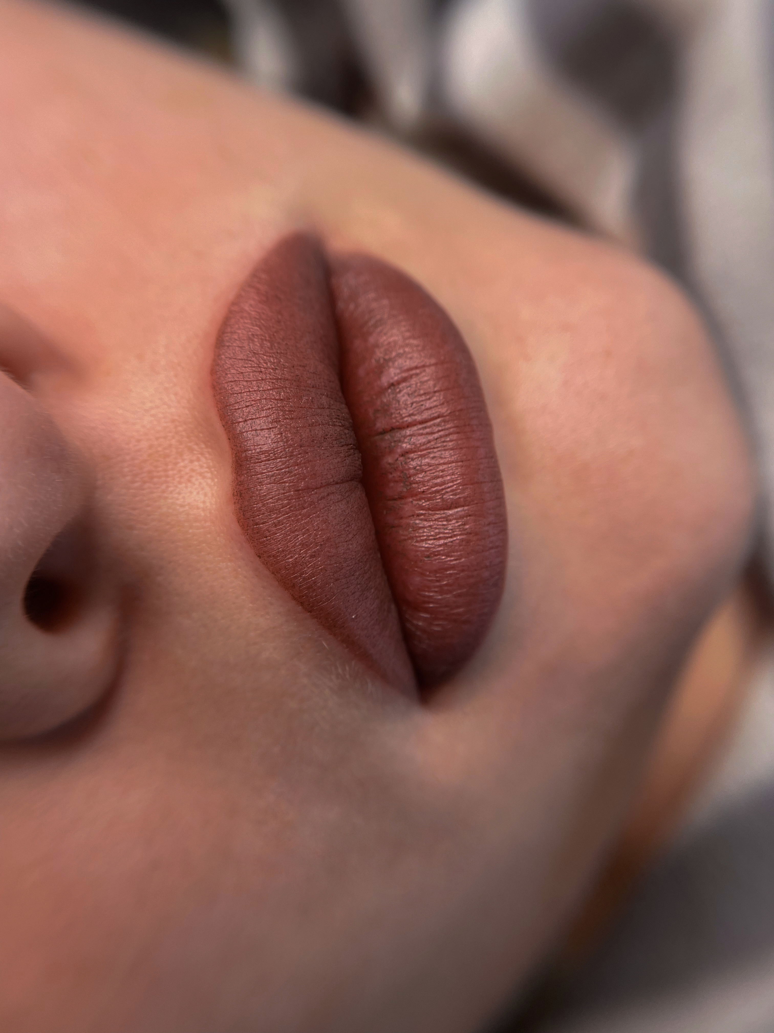 Губы — эксклюзивный цвет кока-кола